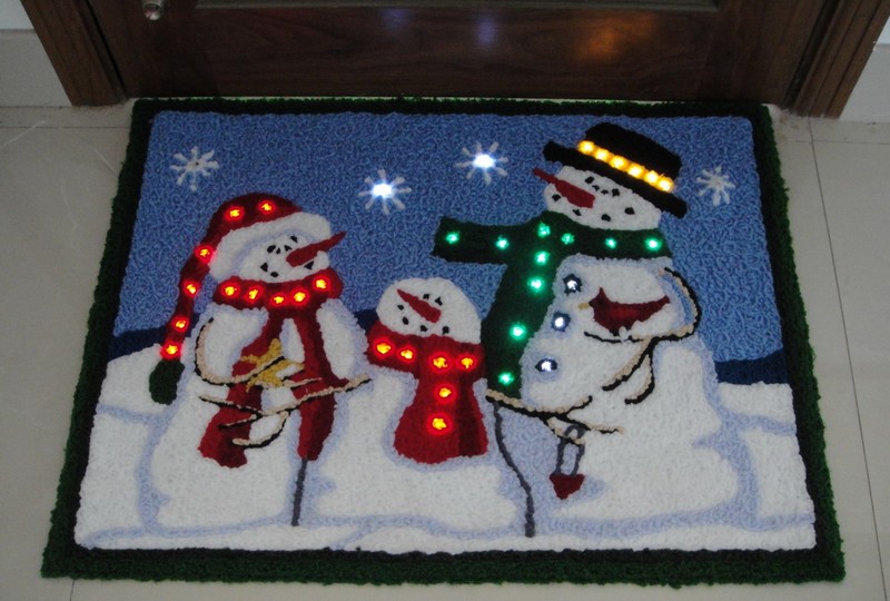  manufactured in China  FY-002-F01 cheap christmas SNOWMAN TRUFTING DOORMAT carpet light bulb lamp  corporation